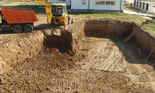 Рытье котлованов под фундамент в Санкт-Петербурге – цена от 2633 руб. за м3 | ГОСТСТРОЙ